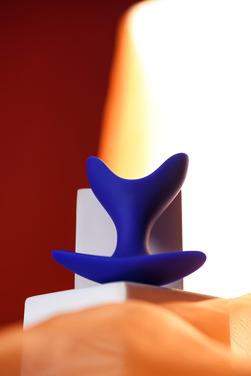 Расширяющая анальная втулкаTODO BY TOYFA BLOOM, силикон, синяя, 9 см, Ø 6,5 см