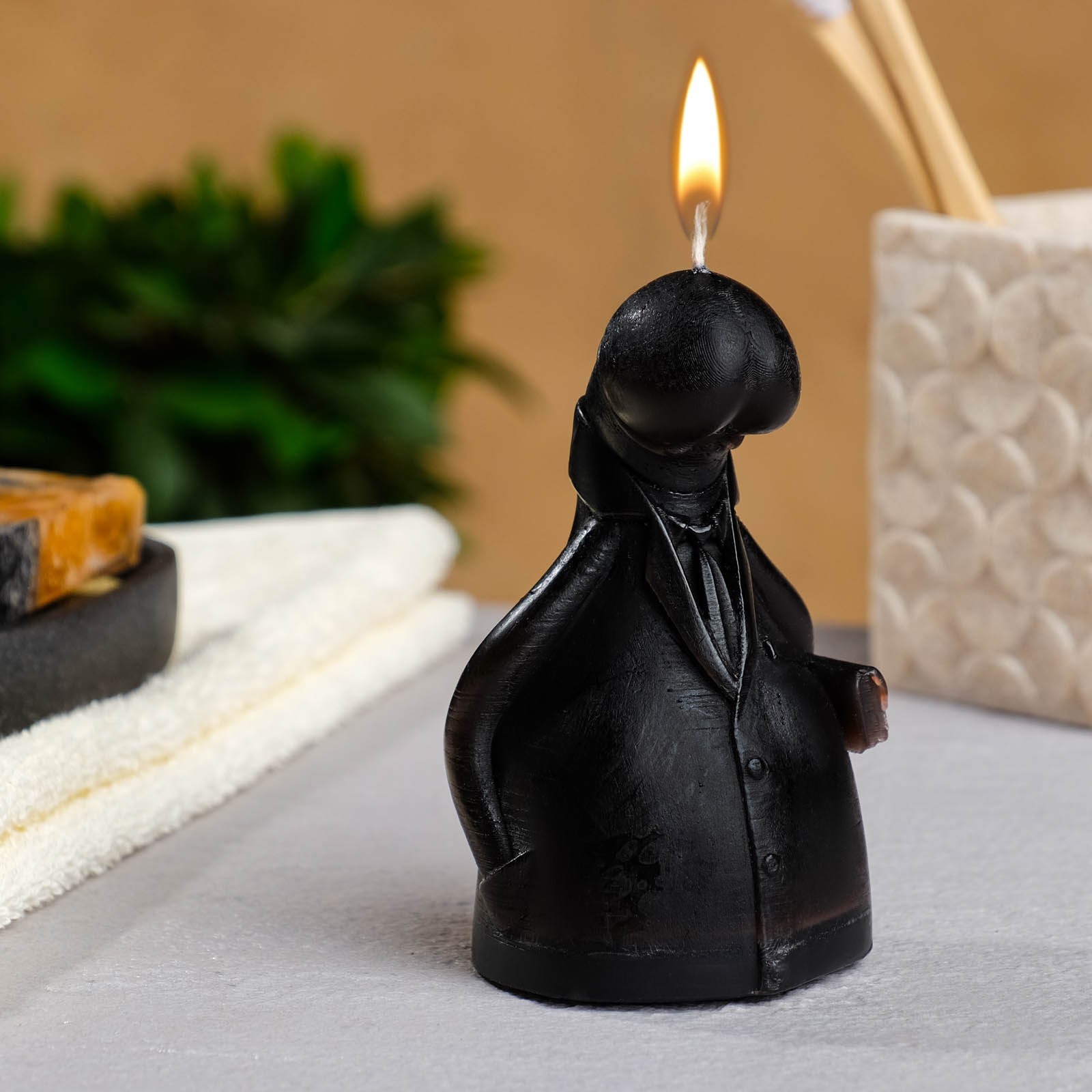 Фигурная свеча ГЛАВА, цвет - чёрный, 10см