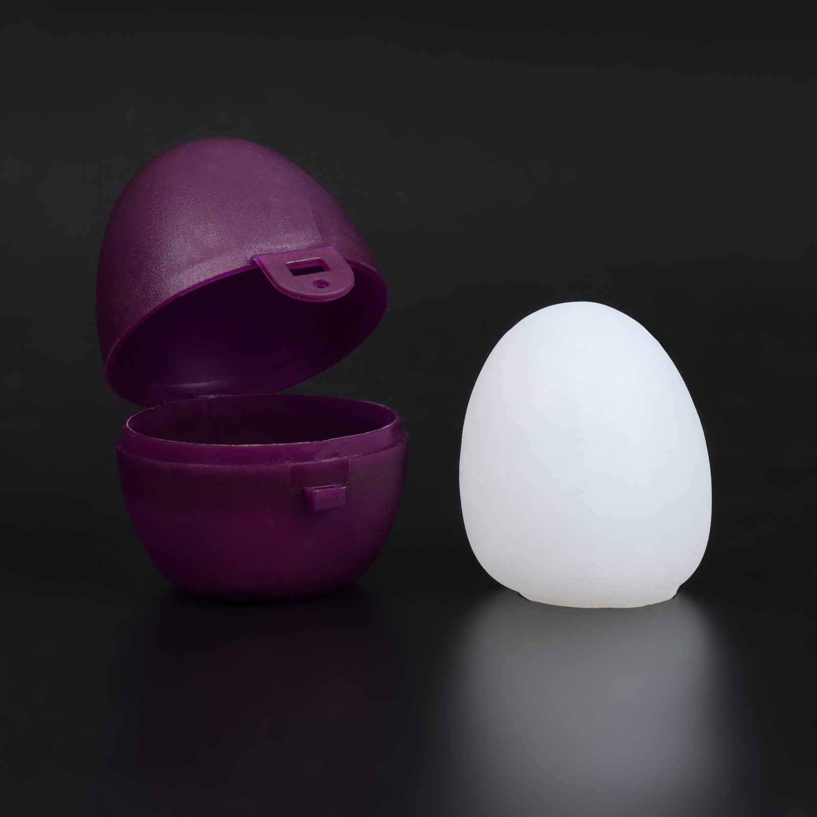 Акция 50% Мастурбатор-яйцо EGG рельефный, в футляре, бордовый, 6,6 х 6 см (небольшой дефект поверхности корпуса)