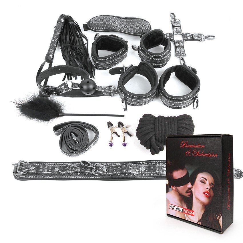 НАБОР 10 предметов: наручники, оковы, ошейник с поводком, верёвка, фиксатор, плётка, кляп, маска, зажимы для сосков, щекоталка, черный/серебро со звездами НАБОР 10 предметов: наручники, оковы, ошейник с поводком, верёвка, фиксатор, плётка, кляп, маска, зажимы для сосков, щекоталка, черный/серебро со звездами